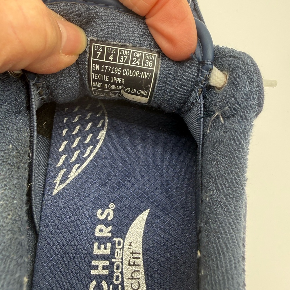 Skechers Women’s Navy and White Canvas Lace-Up Sneakers - Picture 7 of 7